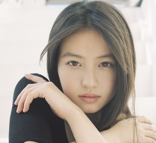 今田美桜と「仲良くなりたい」、池田エライザ“美容師通じて”連絡先交換試みる