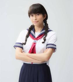 元SPEEDの上原多香子さんの高校生で制服姿のテレカ‼️ 上原多香子がセーラー服姿披露「とっても恥ずかしかったです