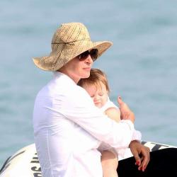 ユマ サーマンの娘巡り裁判に 元婚約者が養育権求めて提訴と報道 Narinari Com